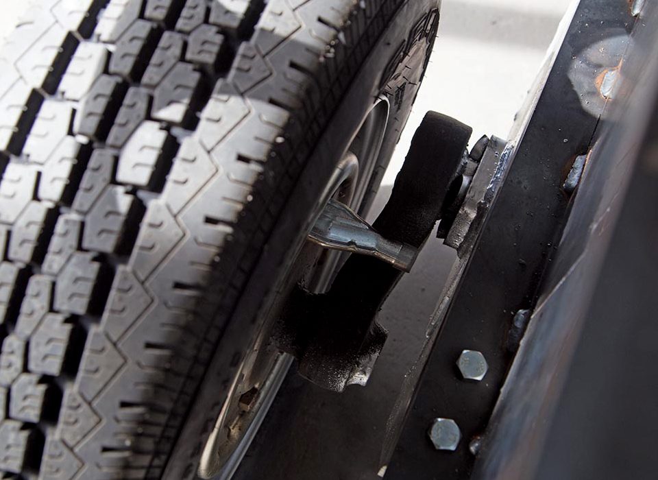 EUROKLJUKE-vlecne-kljuke-nosilci-za-kolesa-servis-prikolic-Layer 567